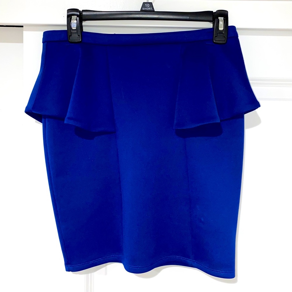 Bar III blue skirt size small